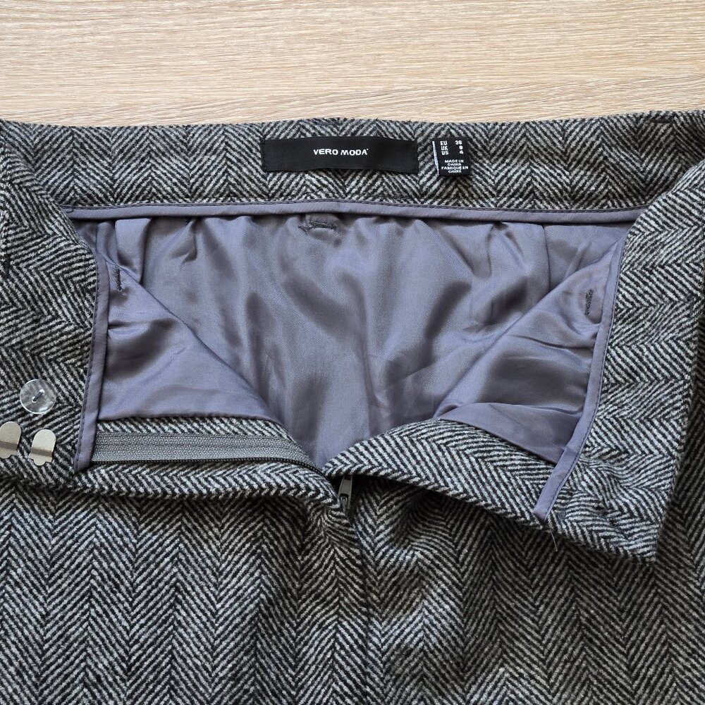 Vero Moda Lizzie Mini Skirt Herringbone Tweed EU 36 US 4 UK 8 New Without Tags - Picture 10 of 13